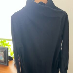 Athleta Cozy Black sweatshirt tunic